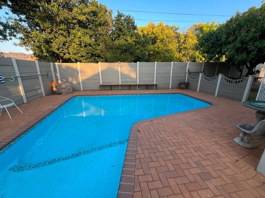 4 Bedroom Property for Sale in Safari Gardens North West